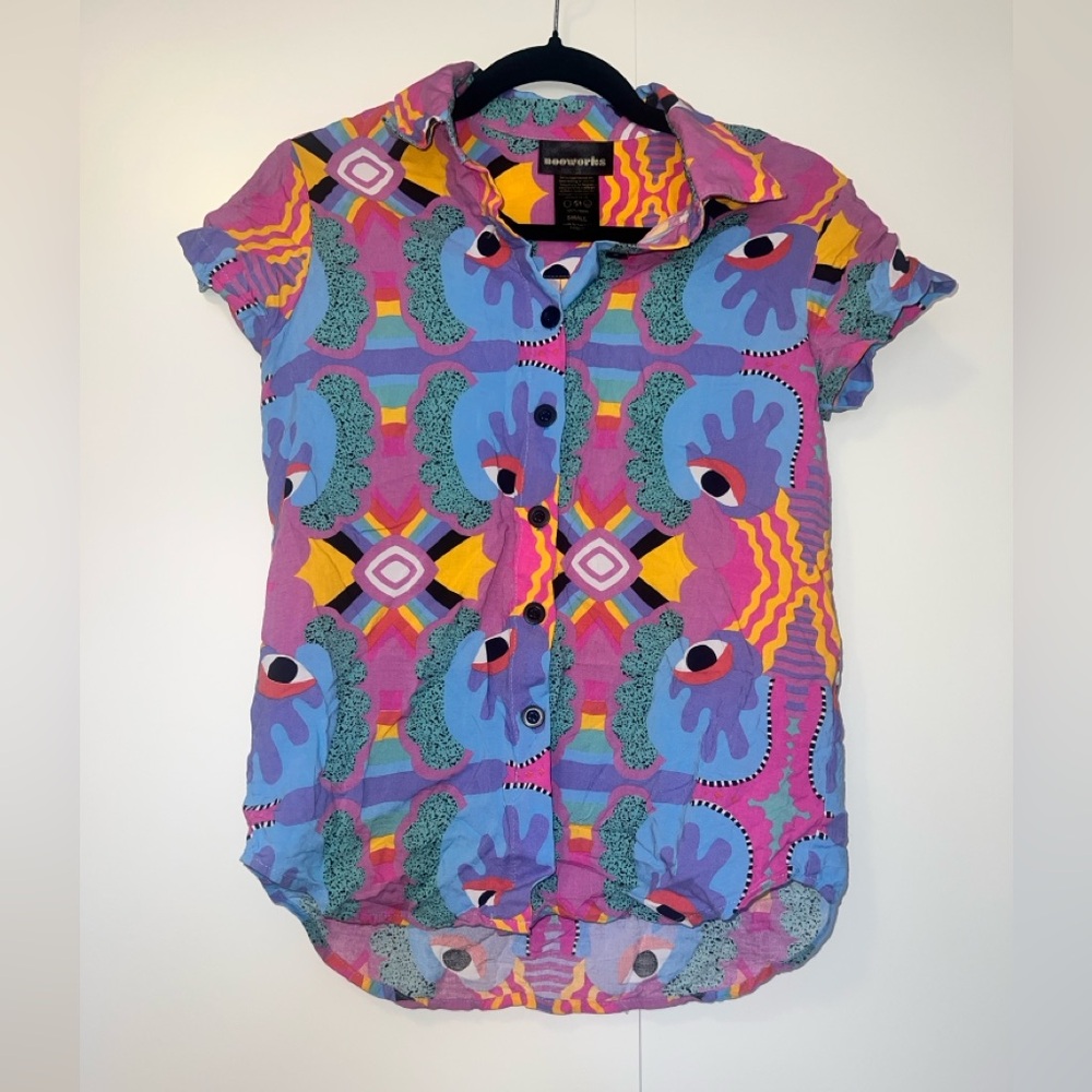 NWOT Nooworks Mucci Joyce Short Sleeve Button Up